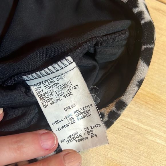 Absolutely gorgeous vintage Jessica Mclintock black velvet and leopard dress 😍 - Picture 6 of 9